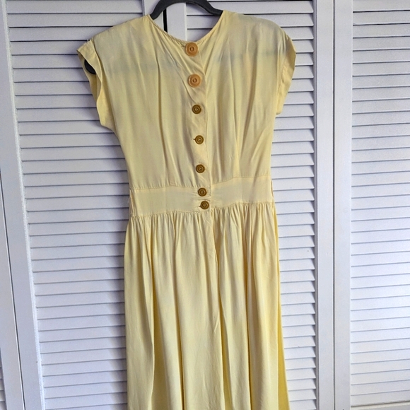 Vintage Yellow Dress - Picture 3 of 6